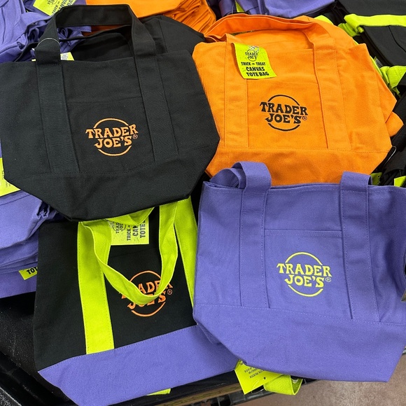 NWT! Trader Joes Mini Halloween Canvas Tote Bag A Set of 4 Piece Limited Edition - Picture 1 of 6